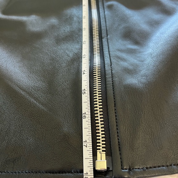 SPANX Black Leather Motorcycle Jacket with Zipper Closure- 2X - Picture 7 of 8
